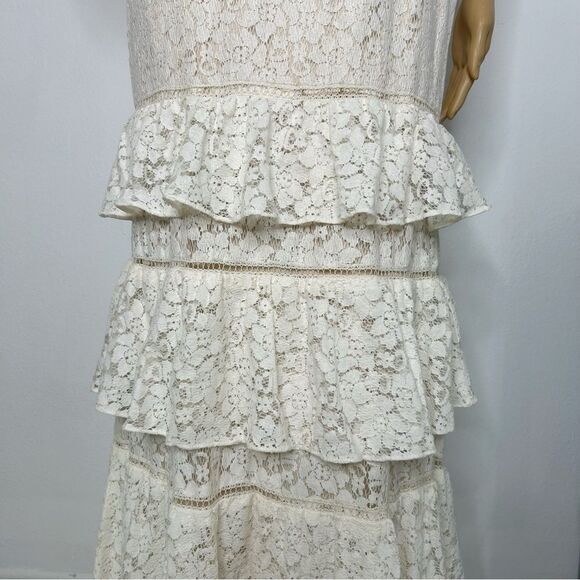 NEW DAVID’S BRIDAL STUDIO | Embroidered Floral Lace Dress - Sz 6 - Picture 5 of 8